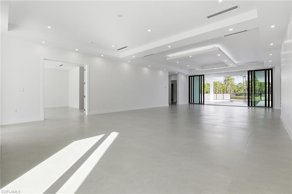 1388 Everglades Blvd N, Naples, FL 34120-8