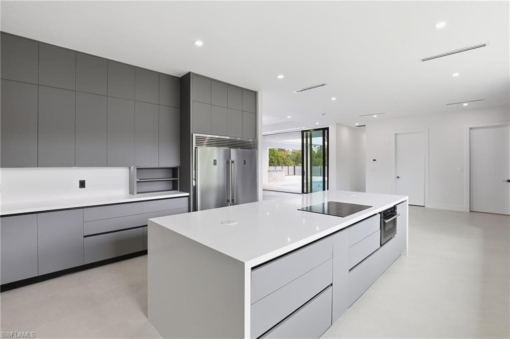 1388 Everglades Blvd N, Naples, FL 34120-16