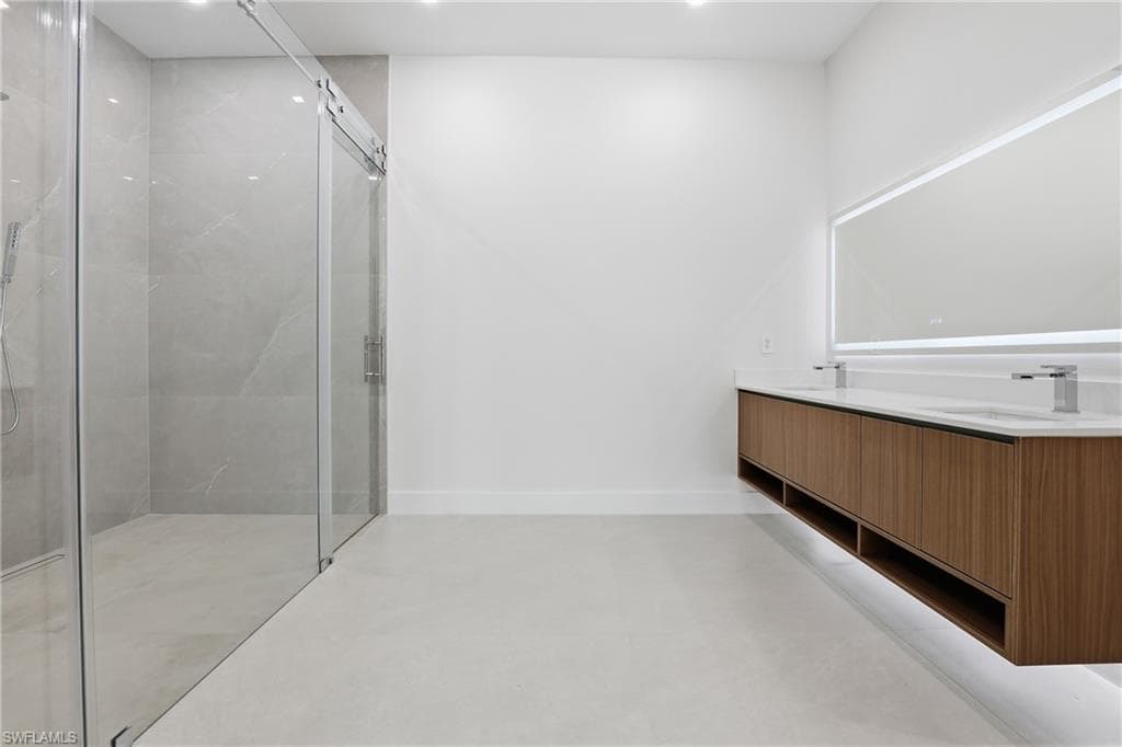 1388 Everglades Blvd N, Naples, FL 34120-26