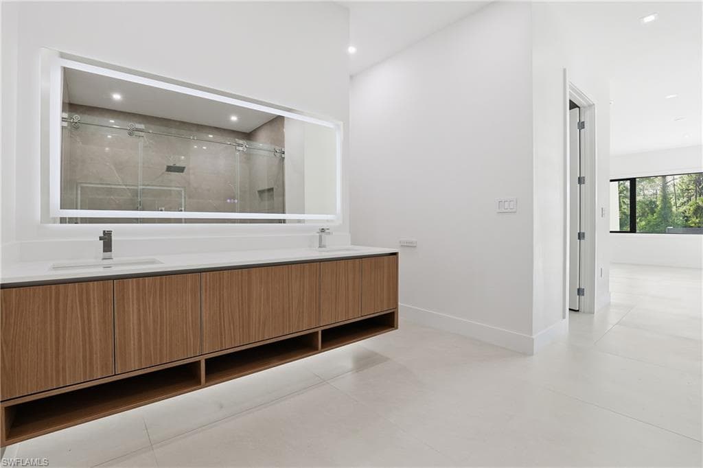 1388 Everglades Blvd N, Naples, FL 34120-27