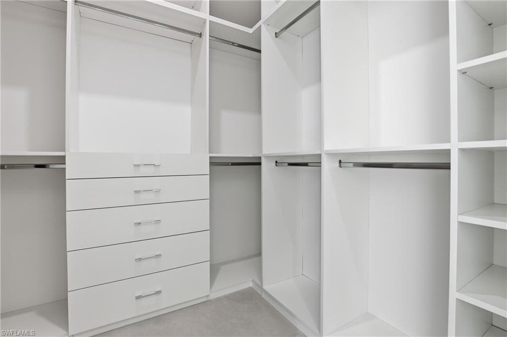 1388 Everglades Blvd N, Naples, FL 34120-29