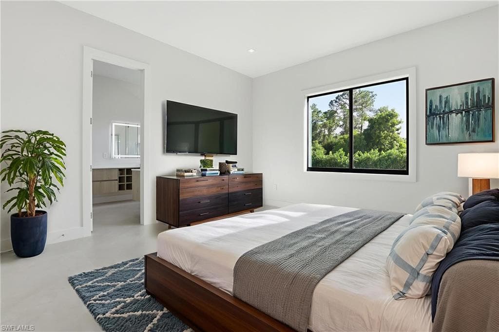 1388 Everglades Blvd N, Naples, FL 34120-30