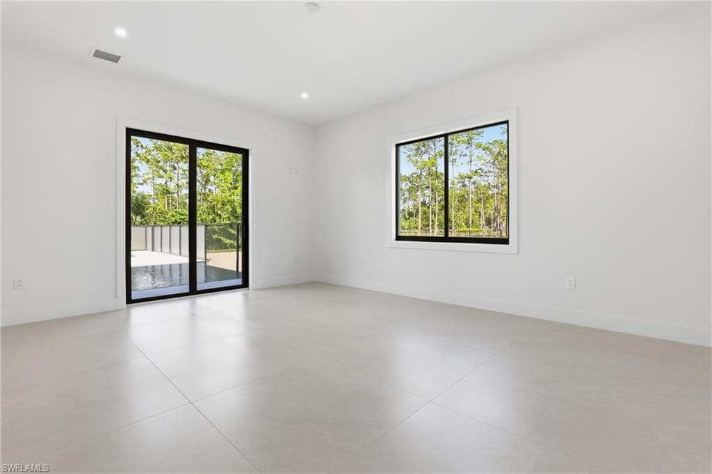 1388 Everglades Blvd N, Naples, FL 34120-35