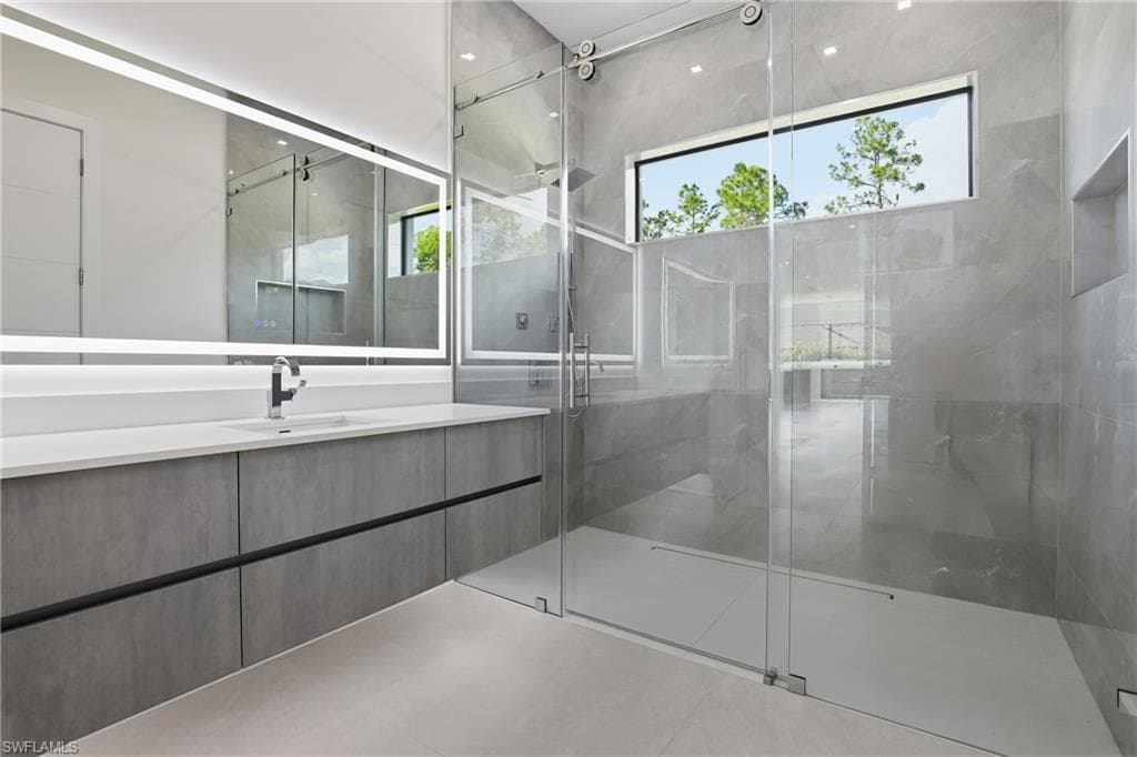 1388 Everglades Blvd N, Naples, FL 34120-36