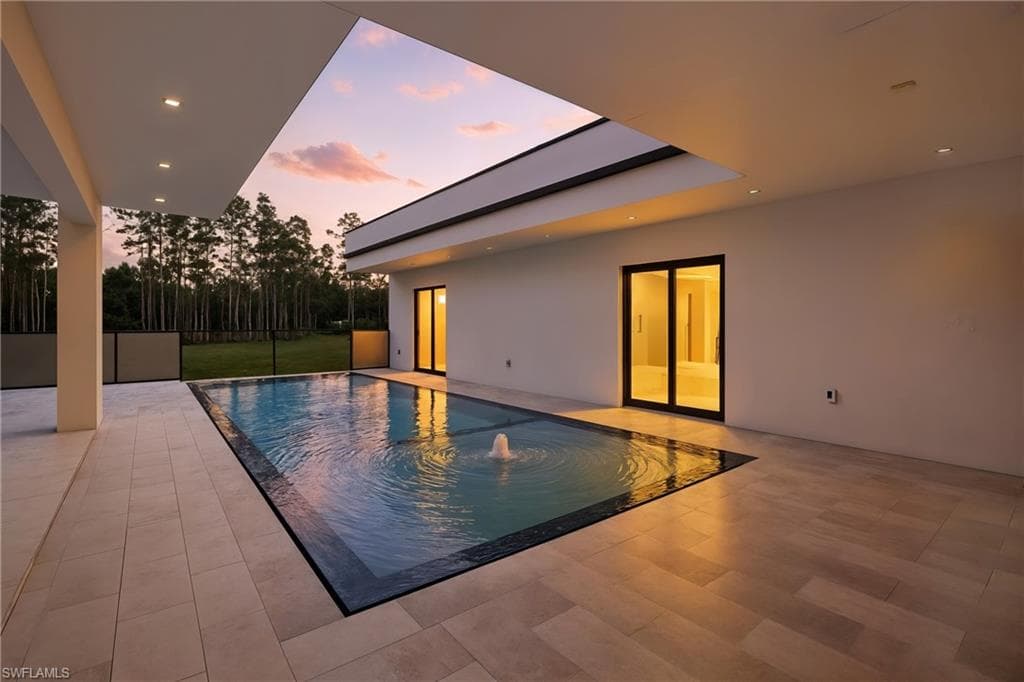 1388 Everglades Blvd N, Naples, FL 34120-38