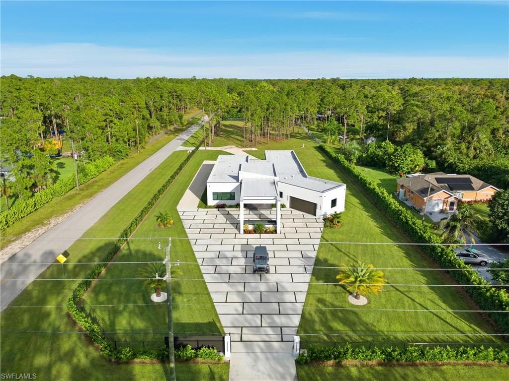 1388 Everglades Blvd N, Naples, FL 34120-49