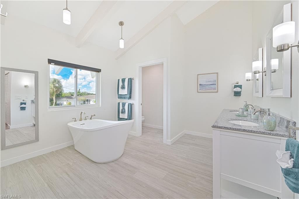 1960 Bahama Ave, Fort Myers, FL 33905-21