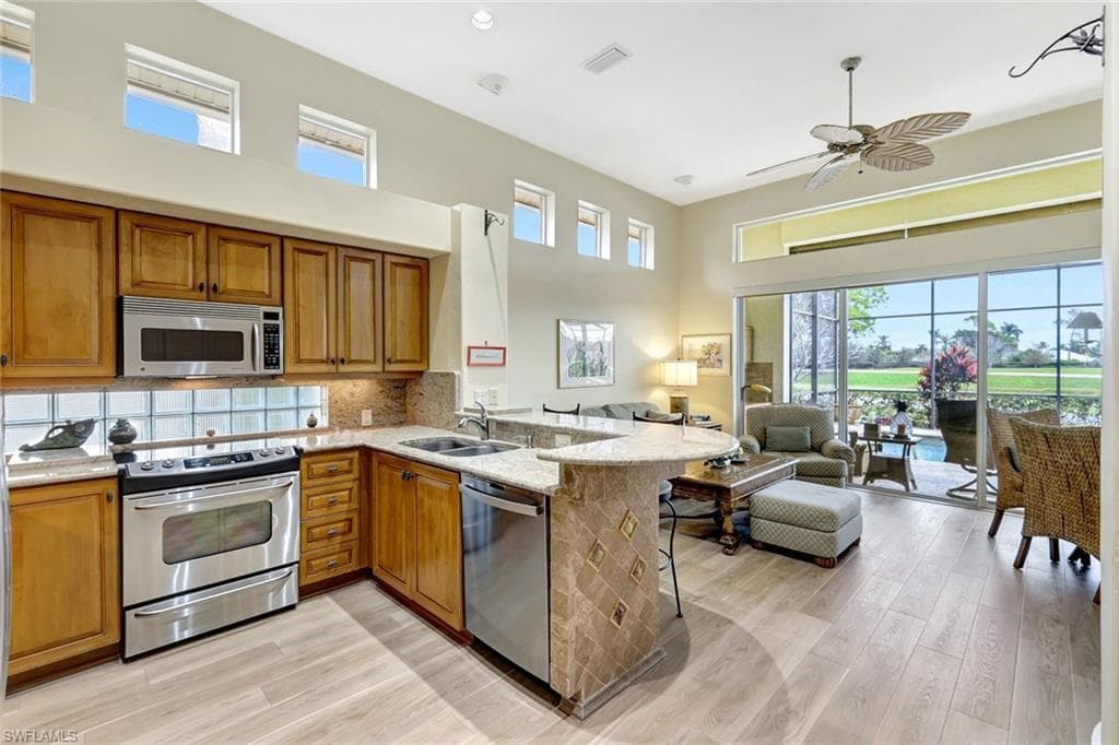 10401 Quail Crown Dr, Naples, FL 34119-9