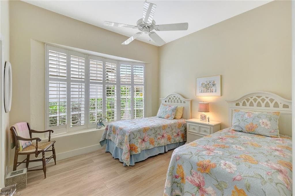 10401 Quail Crown Dr, Naples, FL 34119-13