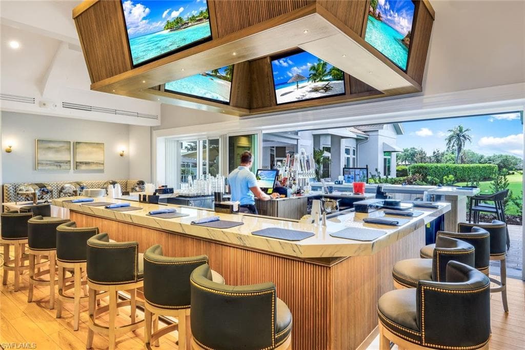 10401 Quail Crown Dr, Naples, FL 34119-20