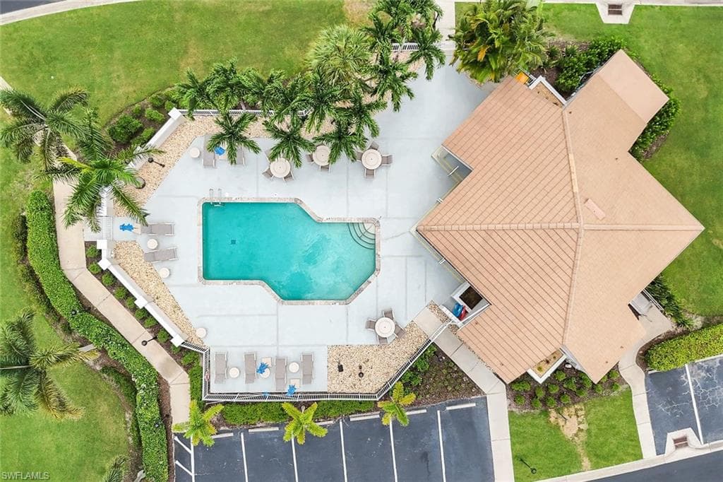 10401 Quail Crown Dr, Naples, FL 34119-26