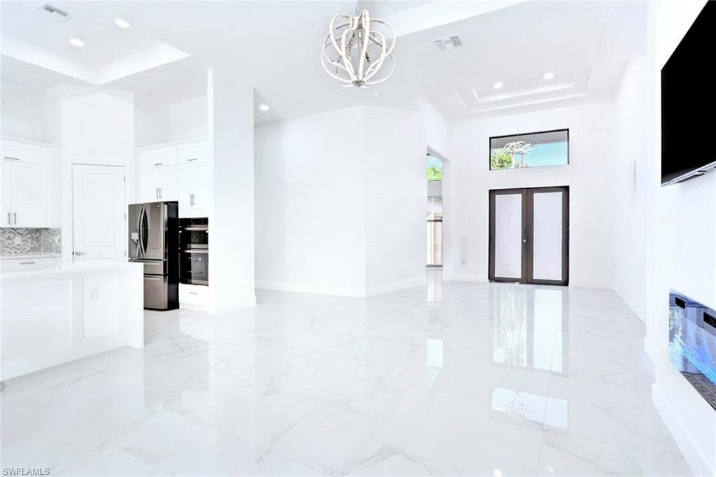 3524 29th Ave SW, Naples, FL 34117-8