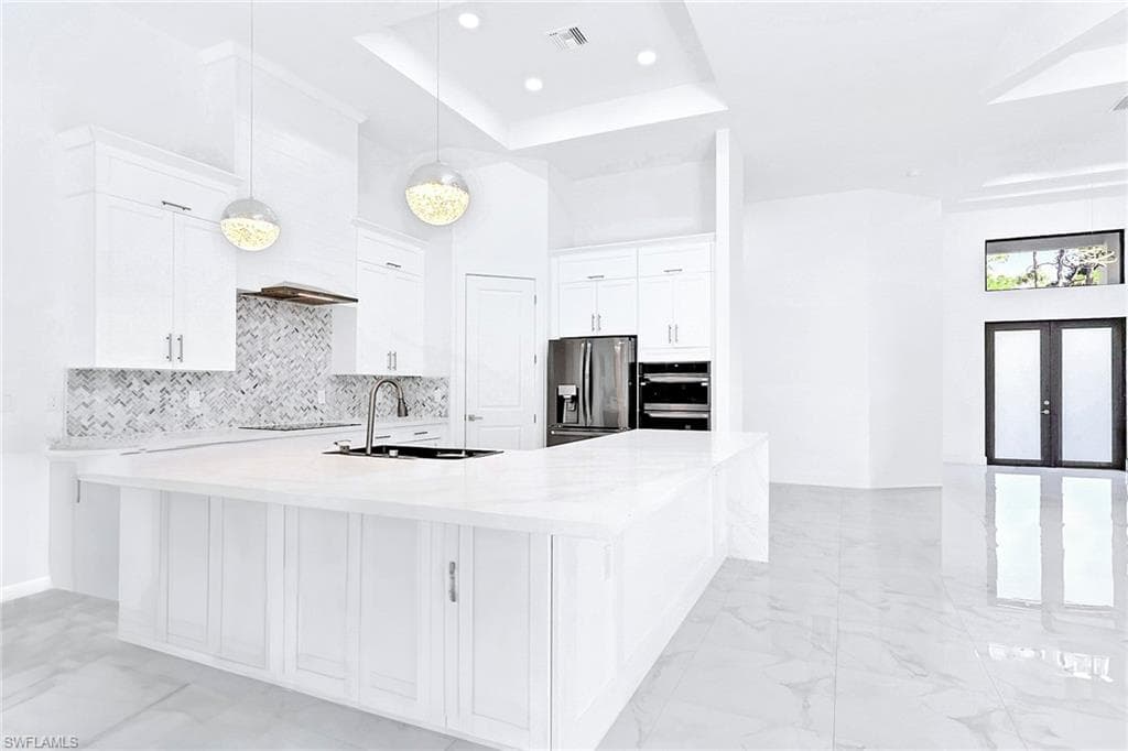 3524 29th Ave SW, Naples, FL 34117-12