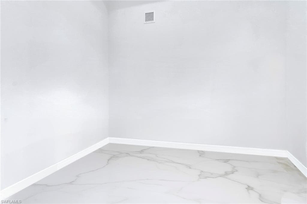 3524 29th Ave SW, Naples, FL 34117-17