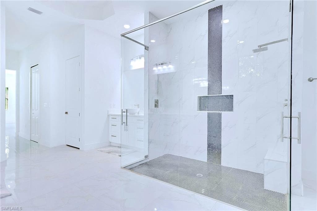 3524 29th Ave SW, Naples, FL 34117-22