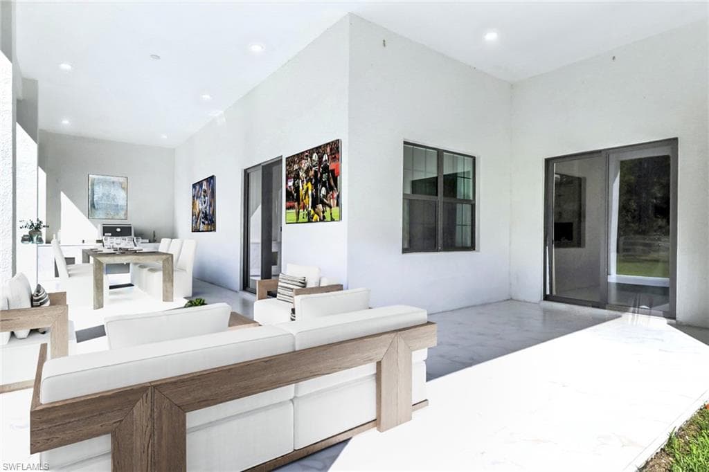 3524 29th Ave SW, Naples, FL 34117-34