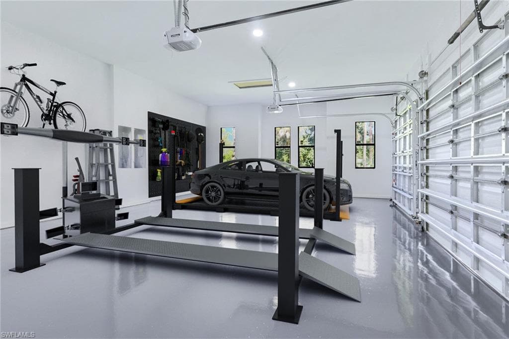 3524 29th Ave SW, Naples, FL 34117-39