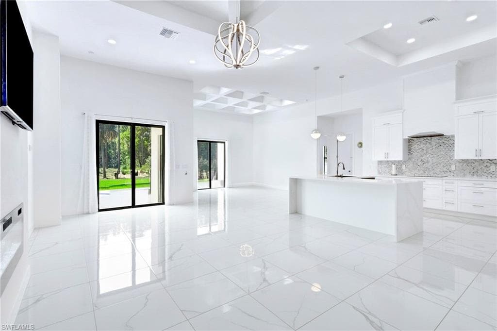 3524 29th Ave SW, Naples, FL 34117-6