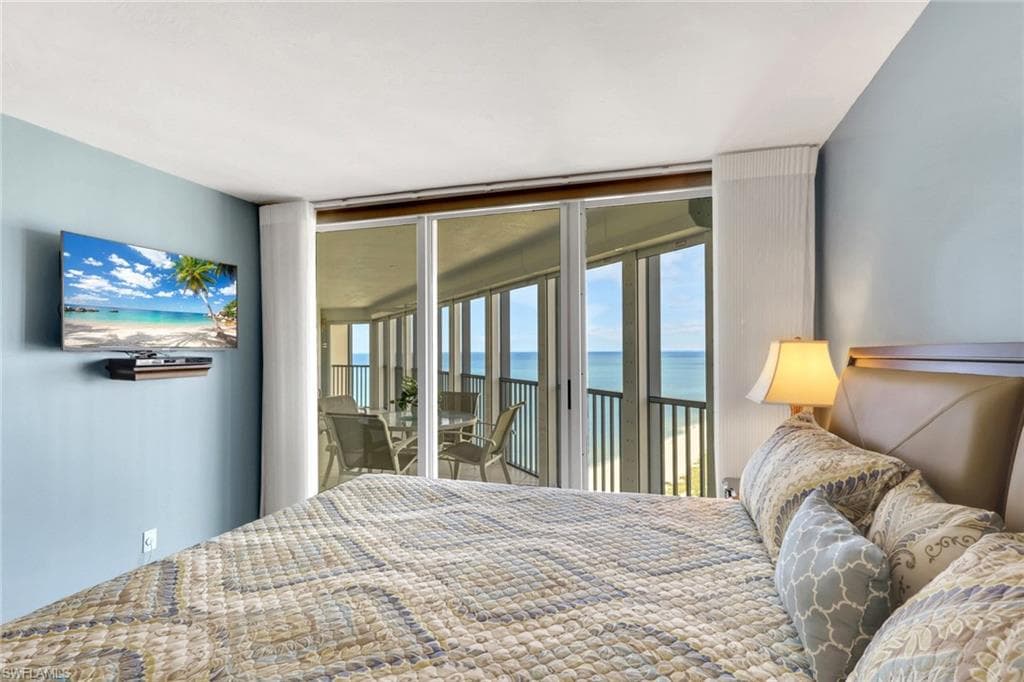 4651 Gulf Shore Blvd N Ph-6, Naples, FL 34103-13