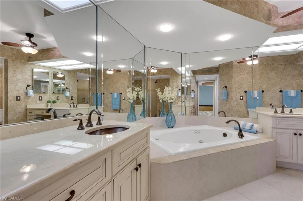 4651 Gulf Shore Blvd N Ph-6, Naples, FL 34103-15