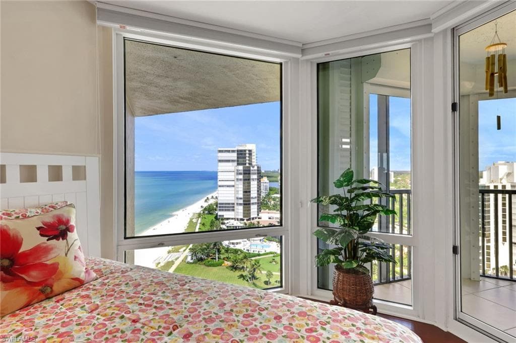 4651 Gulf Shore Blvd N Ph-6, Naples, FL 34103-20