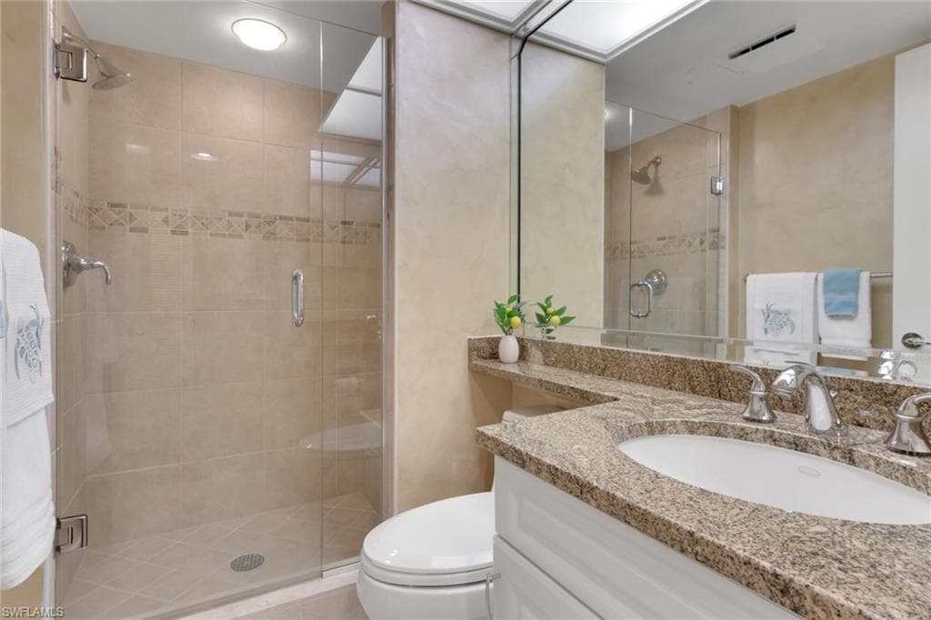 4651 Gulf Shore Blvd N Ph-6, Naples, FL 34103-24