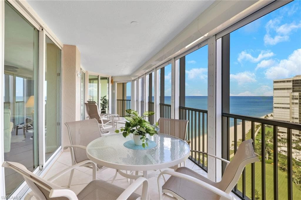 4651 Gulf Shore Blvd N Ph-6, Naples, FL 34103-26