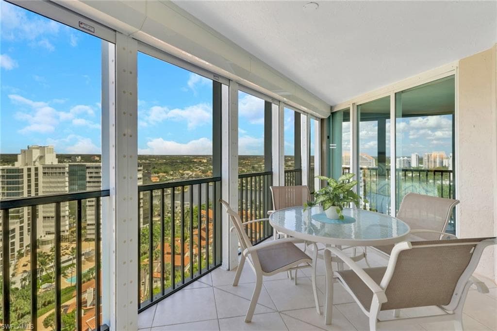 4651 Gulf Shore Blvd N Ph-6, Naples, FL 34103-27