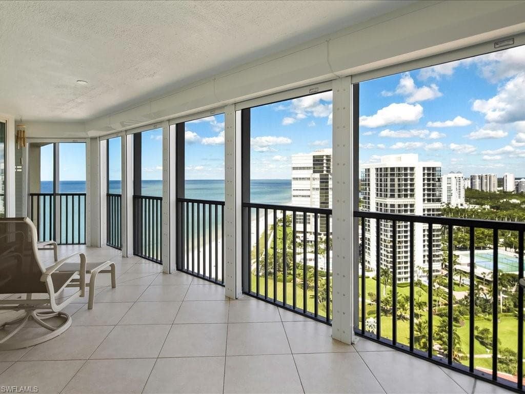 4651 Gulf Shore Blvd N Ph-6, Naples, FL 34103-28