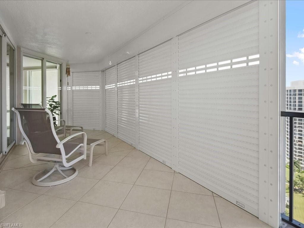 4651 Gulf Shore Blvd N Ph-6, Naples, FL 34103-29