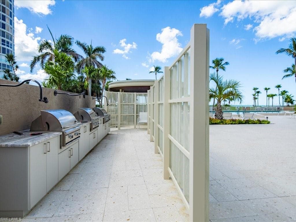 4651 Gulf Shore Blvd N Ph-6, Naples, FL 34103-36