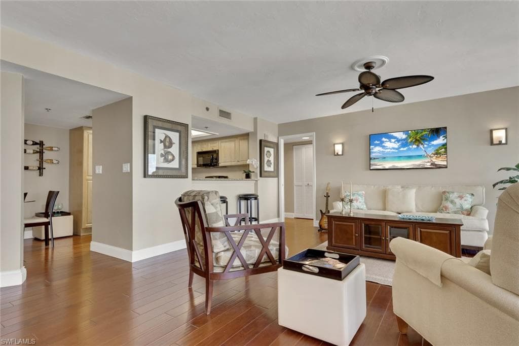 4651 Gulf Shore Blvd N Ph-6, Naples, FL 34103-5