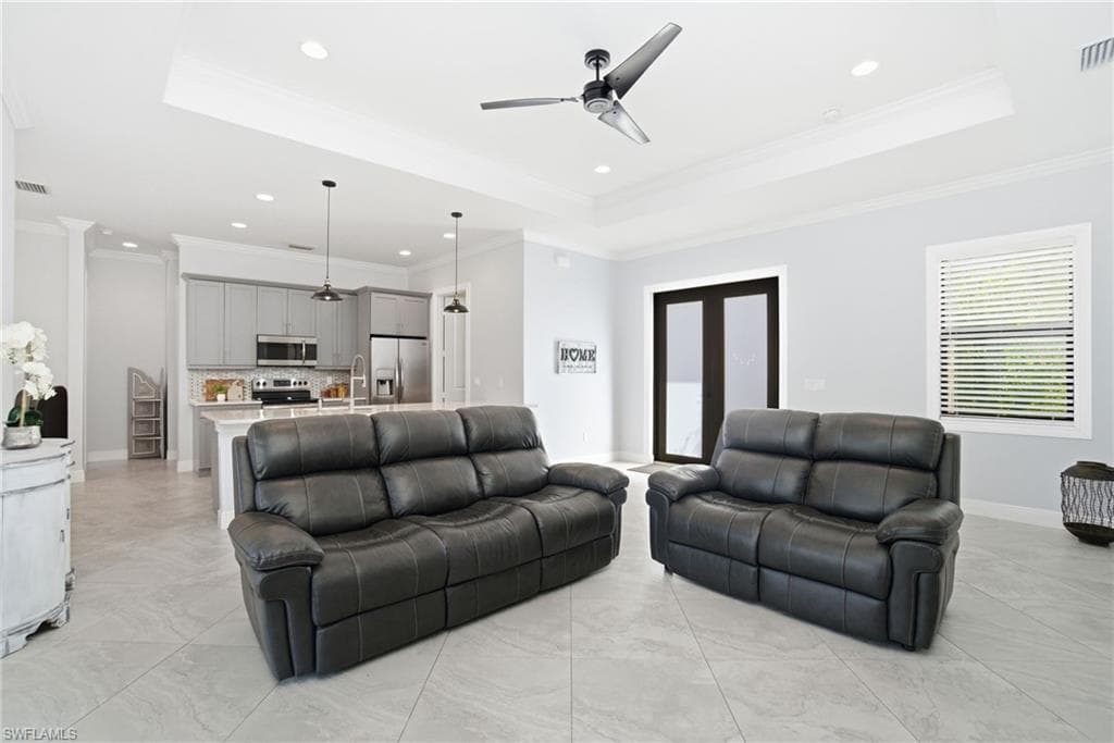 3509 70th Ave NE, Naples, FL 34120-8