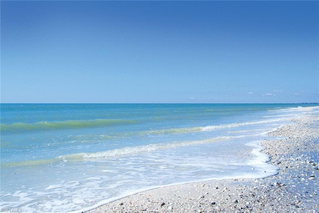 2850 Gulf Shore Blvd N 110, Naples, FL 34103-20