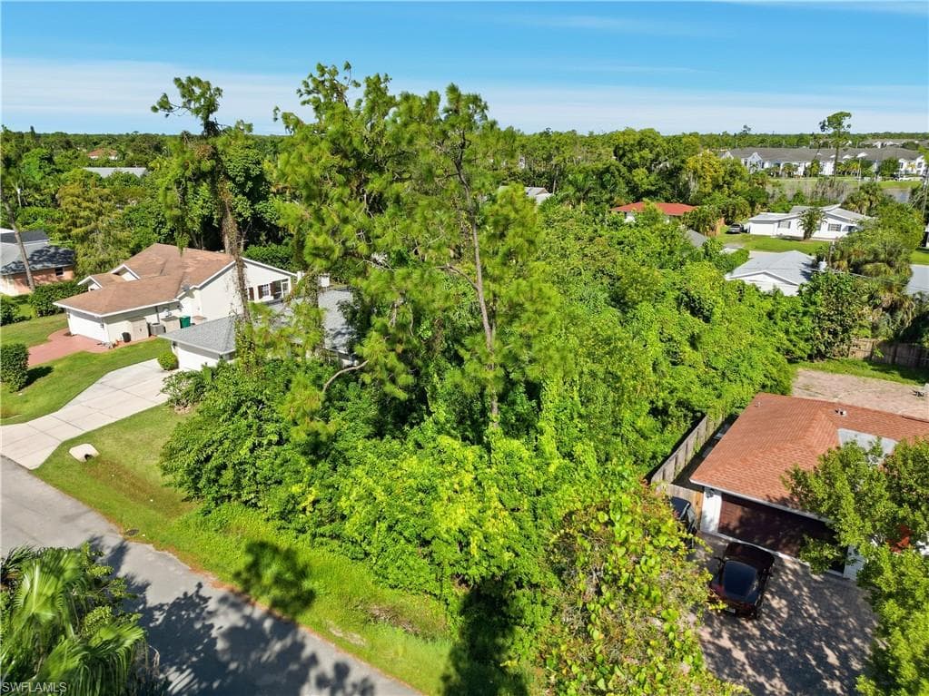 334 Porter St, Naples, FL 34113-10