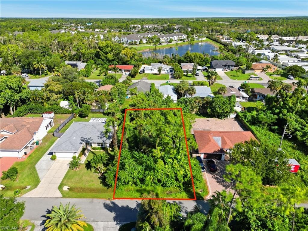 334 Porter St, Naples, FL 34113-2