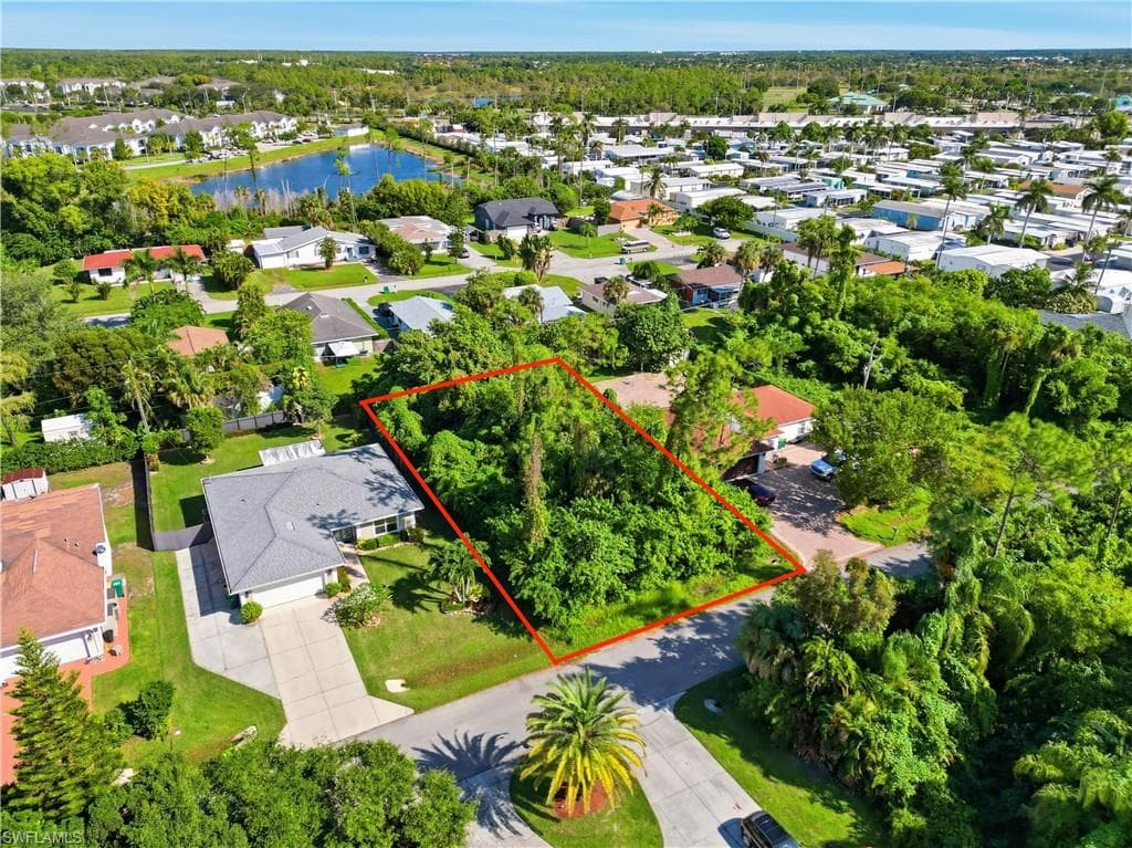 334 Porter St, Naples, FL 34113-3