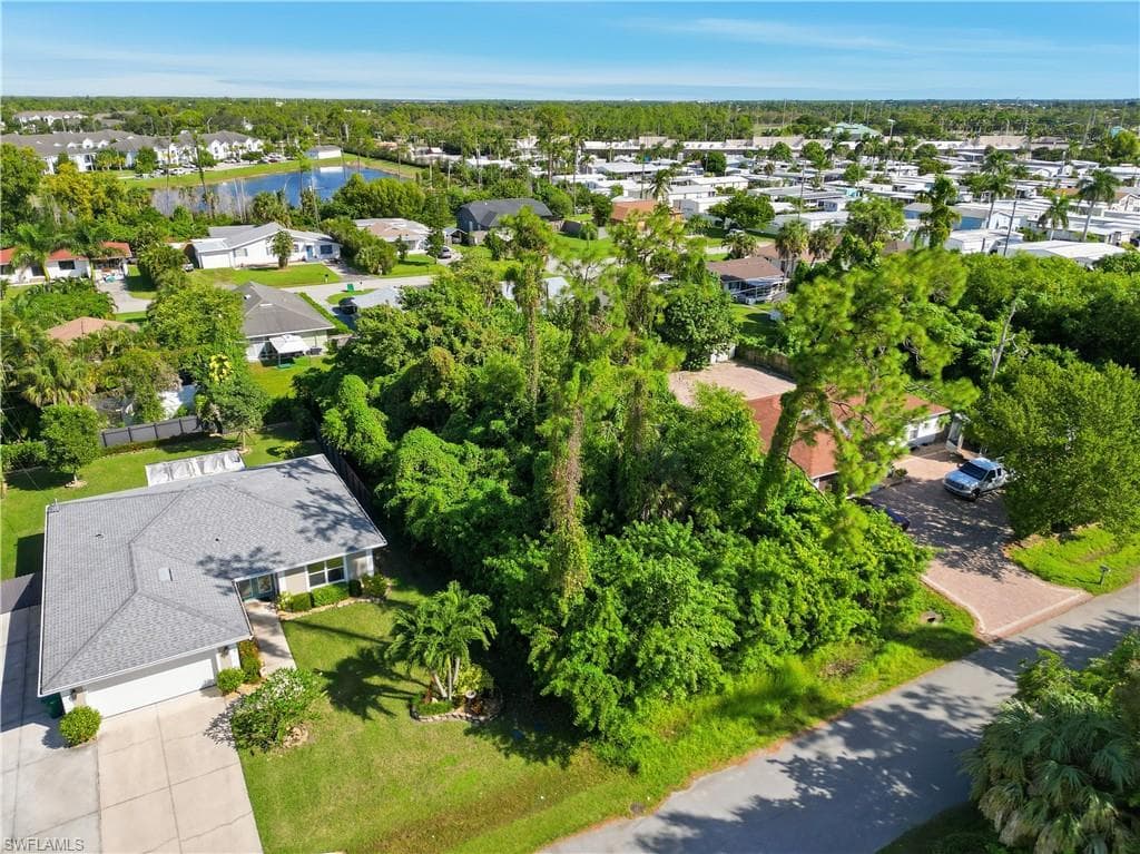 334 Porter St, Naples, FL 34113-4