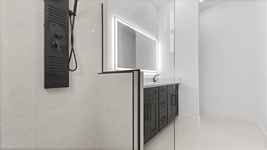 1017 Wellington Ave, Lehigh Acres, FL 33972-15