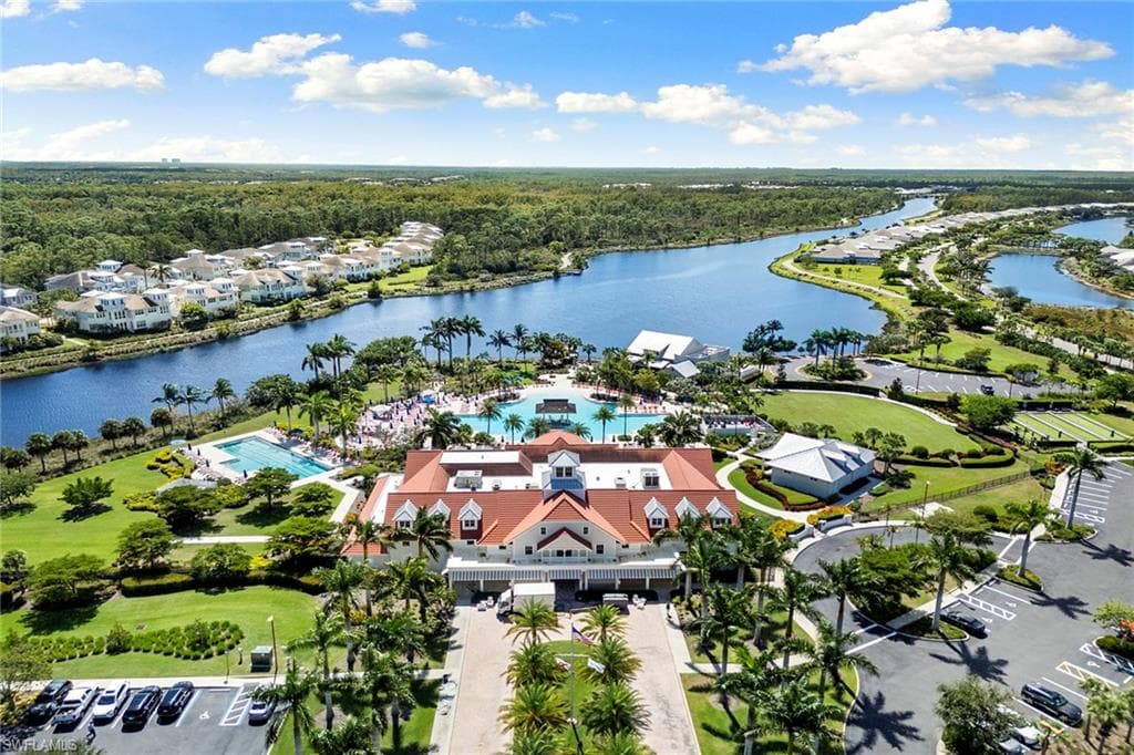 6585 Dominica Dr 201, Naples, FL 34113-37