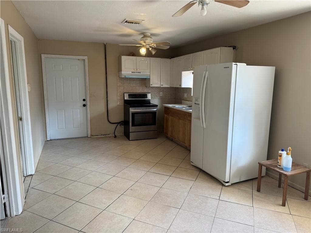 10161 Carolina St, Bonita Springs, FL 34135-4