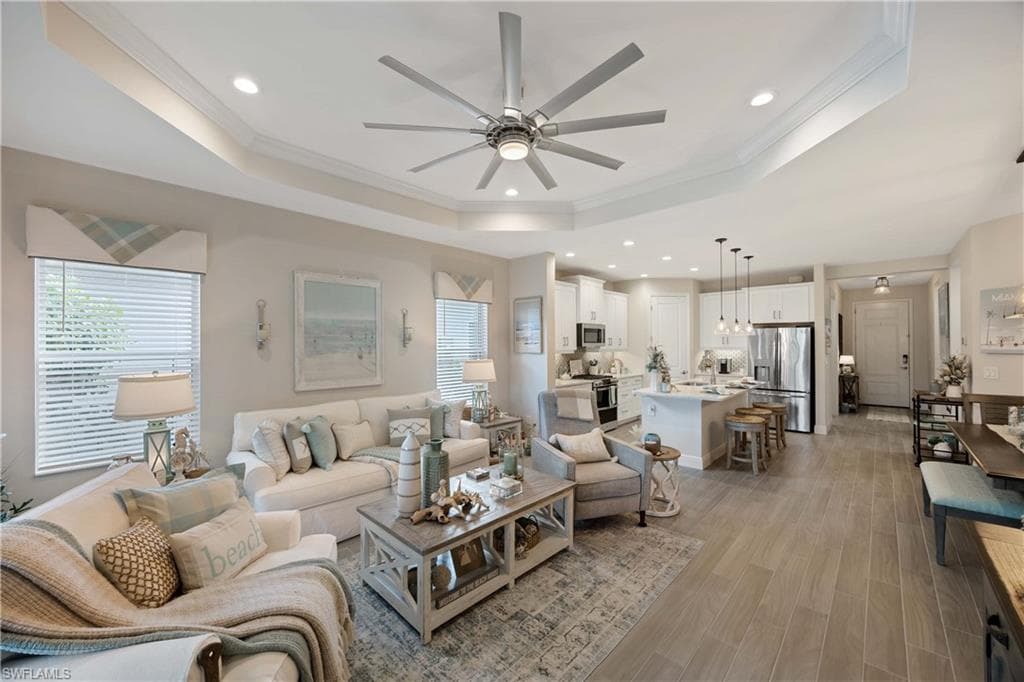 2322 Marquesa Cir, Naples, FL 34112-8