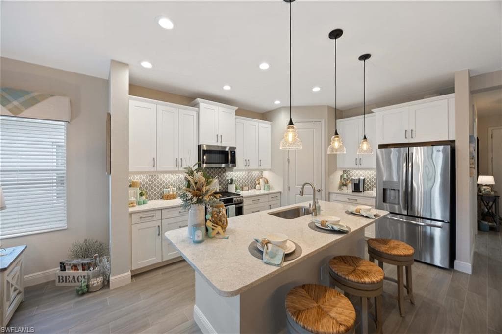 2322 Marquesa Cir, Naples, FL 34112-10