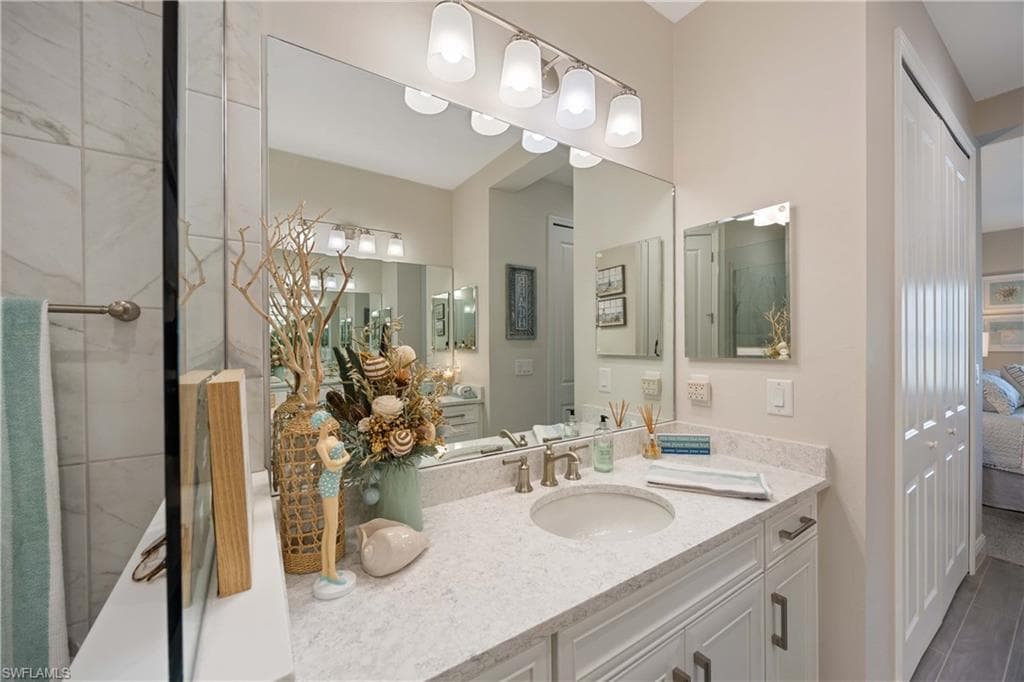 2322 Marquesa Cir, Naples, FL 34112-17