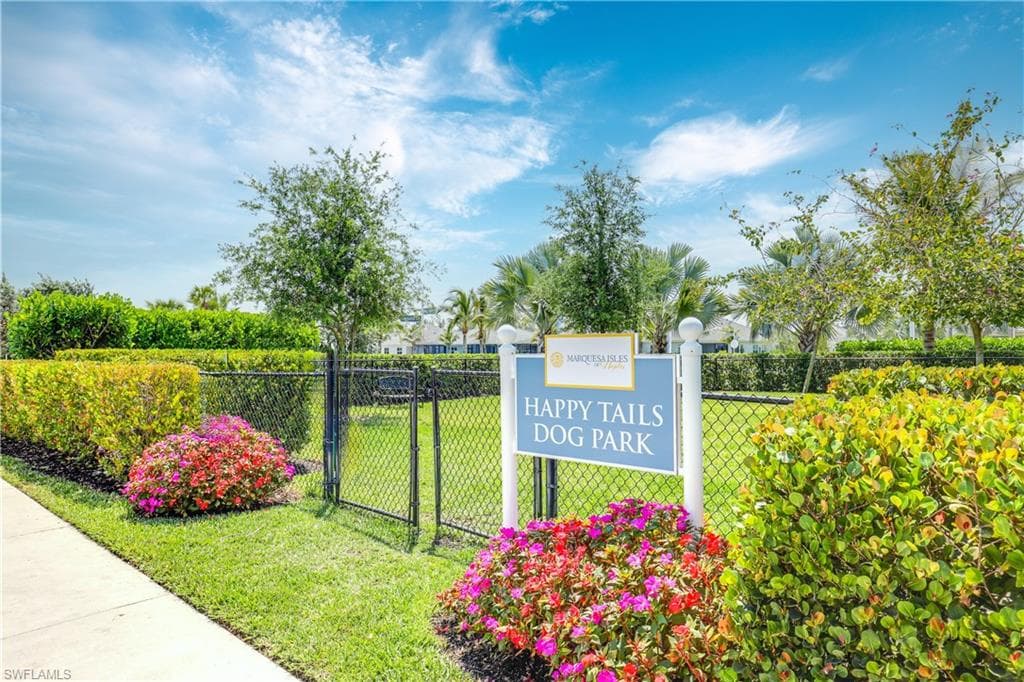 2322 Marquesa Cir, Naples, FL 34112-31