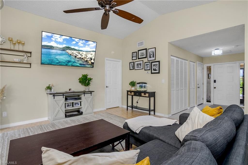 6484 Royal Woods Dr, Fort Myers, FL 33908-7