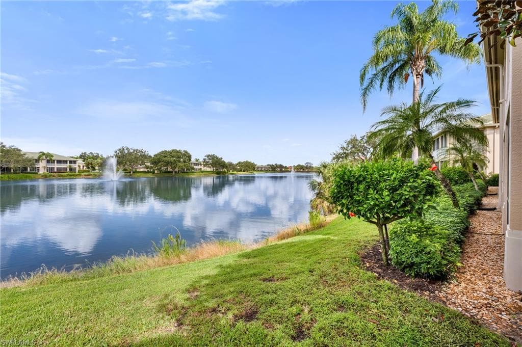 566 Vintage Reserve Ln 21a, Naples, FL 34119-18