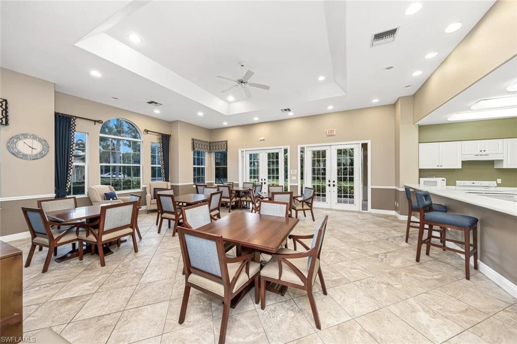 566 Vintage Reserve Ln 21a, Naples, FL 34119-24