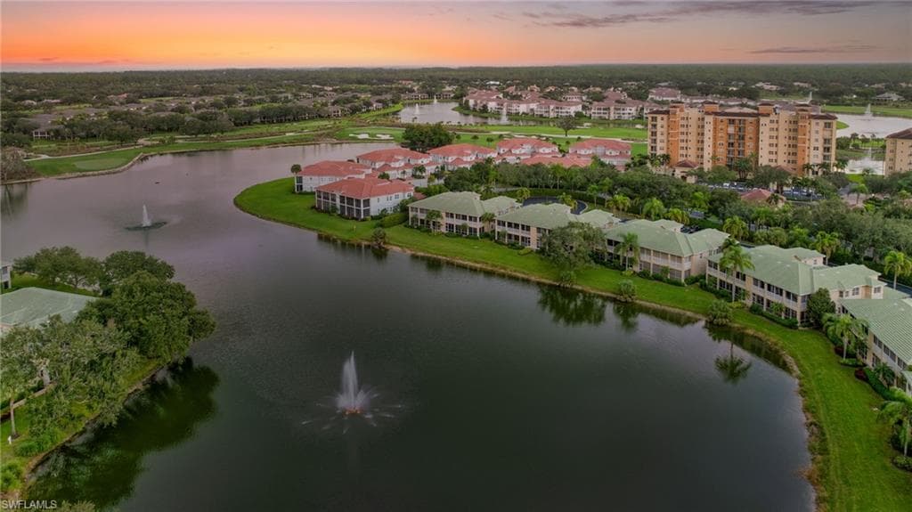 566 Vintage Reserve Ln 21a, Naples, FL 34119-3