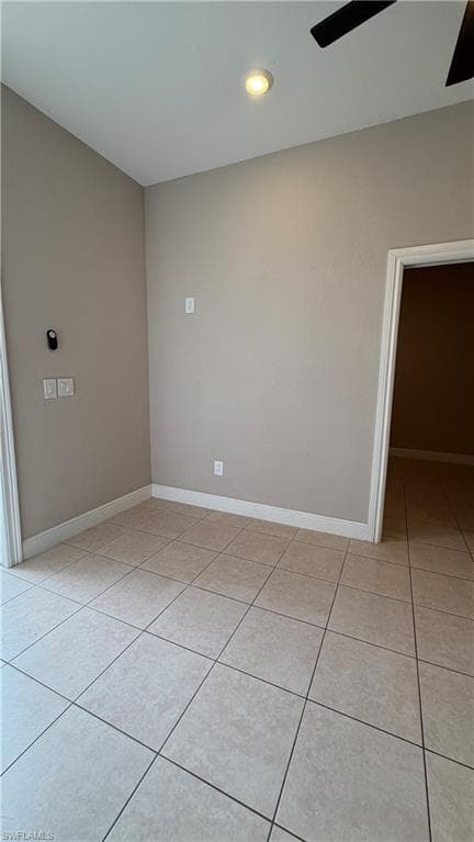 2725 56th Ave NE, Naples, FL 34120-30